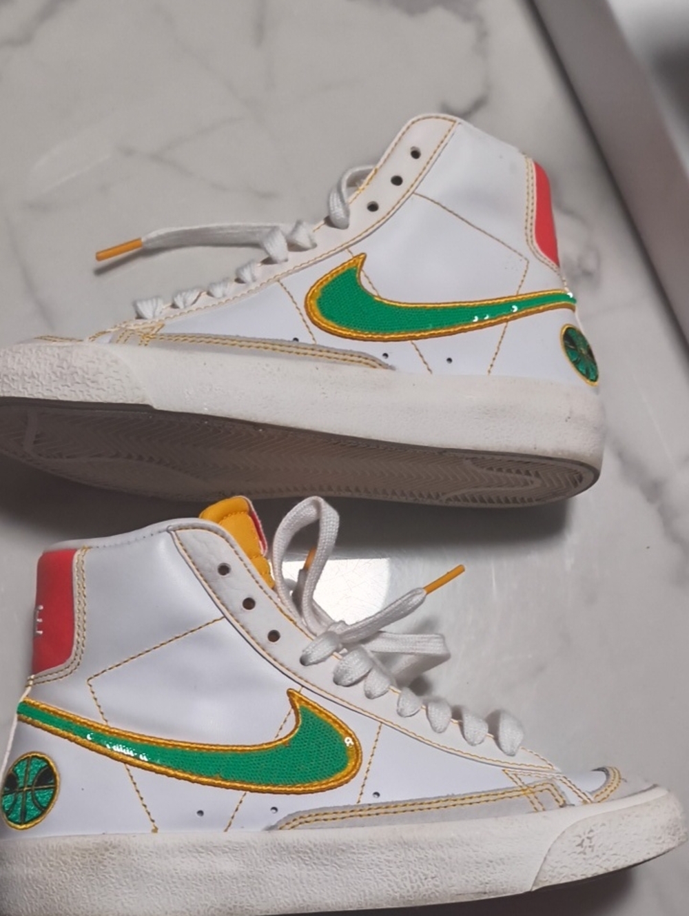 Nike Kids White High-Top Sneakers with Green and Gold Swoosh size 4 Youth